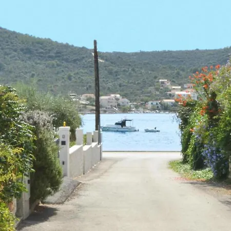 Nina - Two Bedroom With Balcony A3 Vinišće