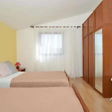 Apartment Nina - Two Bedroom With Balcony A3