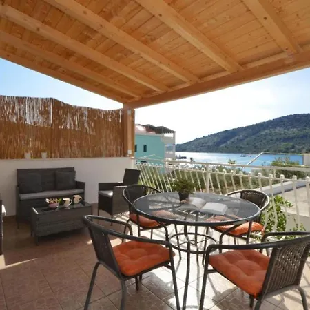 Nina - Two Bedroom With Balcony A3 Appartement *