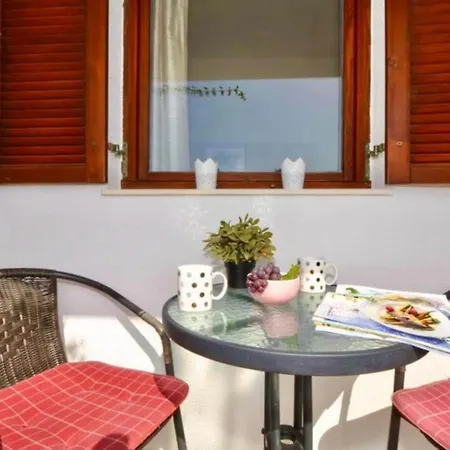 Apartment Nina - Two Bedroom With Balcony A3