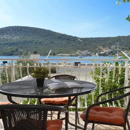 Nina - Two Bedroom With Balcony A3 * Vinisce